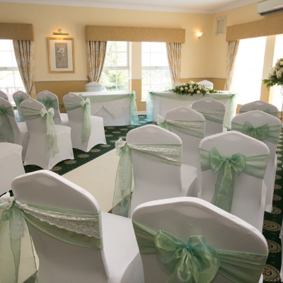 Wedding Venue Inspiration: Yew Lodge Hotel, Kegworth, Derbyshire