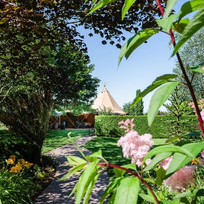 Exchange vows at the romantic Barnsdale Gardens